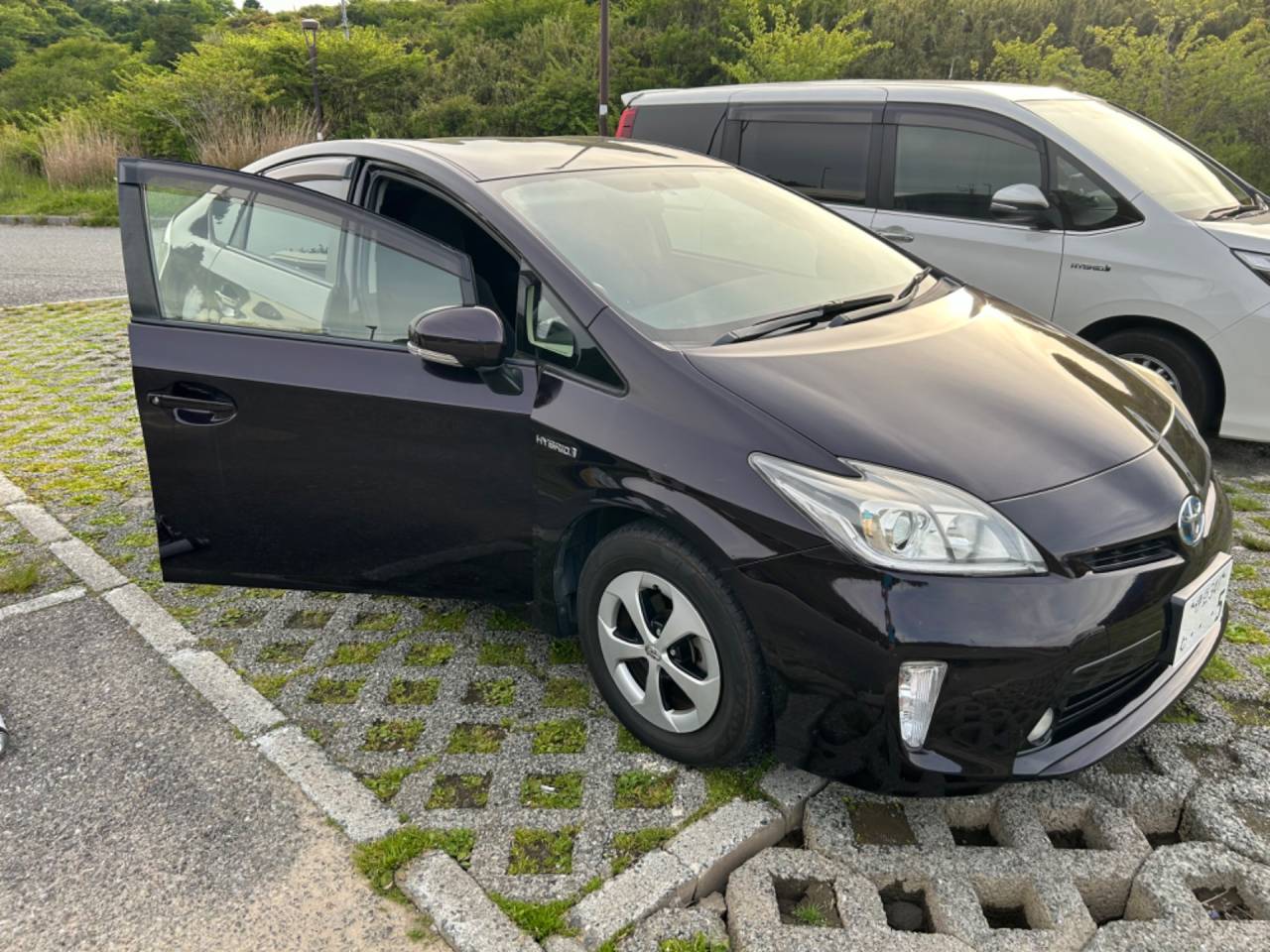 トヨタ プリウス インロック解錠 | 静岡県 三島市 箱根エコパーキング