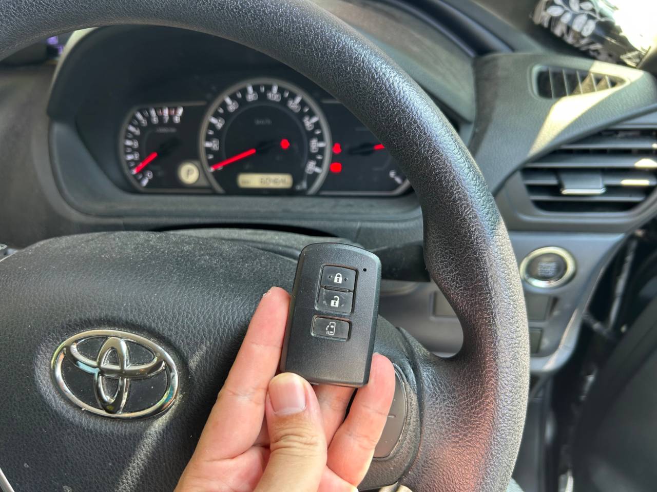 トヨタ 80系ノア イモビライザー鍵作成 | 静岡県 伊豆市 修善寺